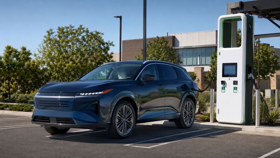 Modern electric SUV charging at a US fast-charging station as a BYD alternative